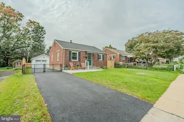 1336 Warren Ave, Havertown