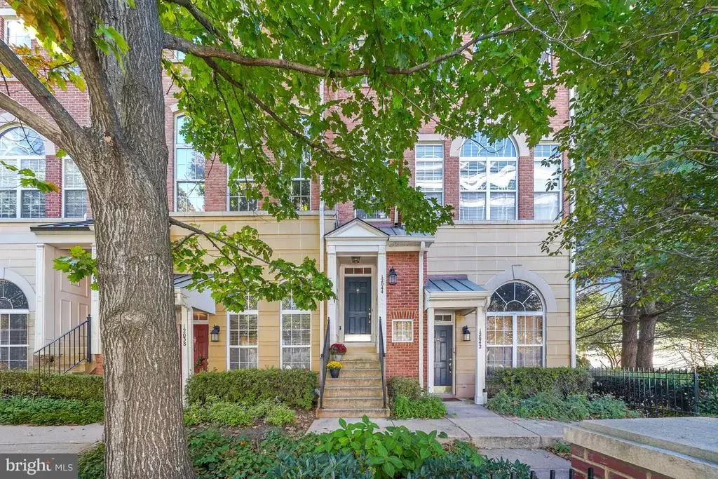12044 Trumbull Way, RESTON