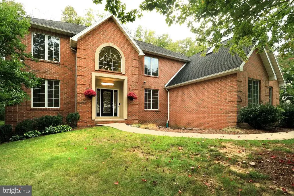 1304 Megan Dr, STATE COLLEGE