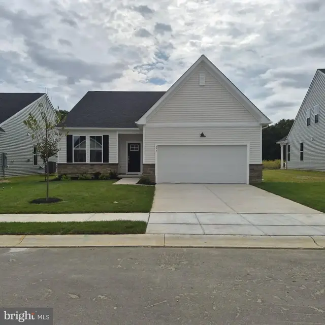 877 Virdin Dr, Smyrna