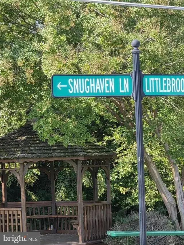 11126 Snug Haven Ln, Fairfax