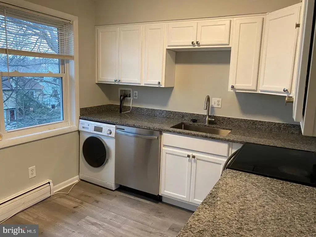 4256 Buckman Rd #27, ALEXANDRIA