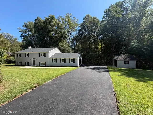 1017 Roxleigh Rd, Baltimore