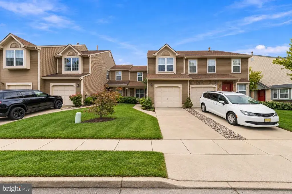 89 Kettlebrook Dr, MT LAUREL