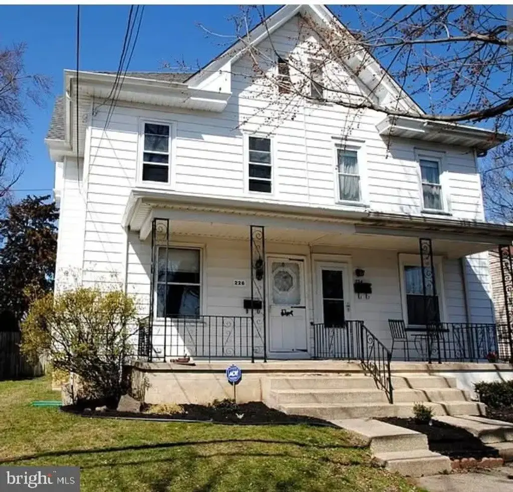 226 W Federal St, BURLINGTON