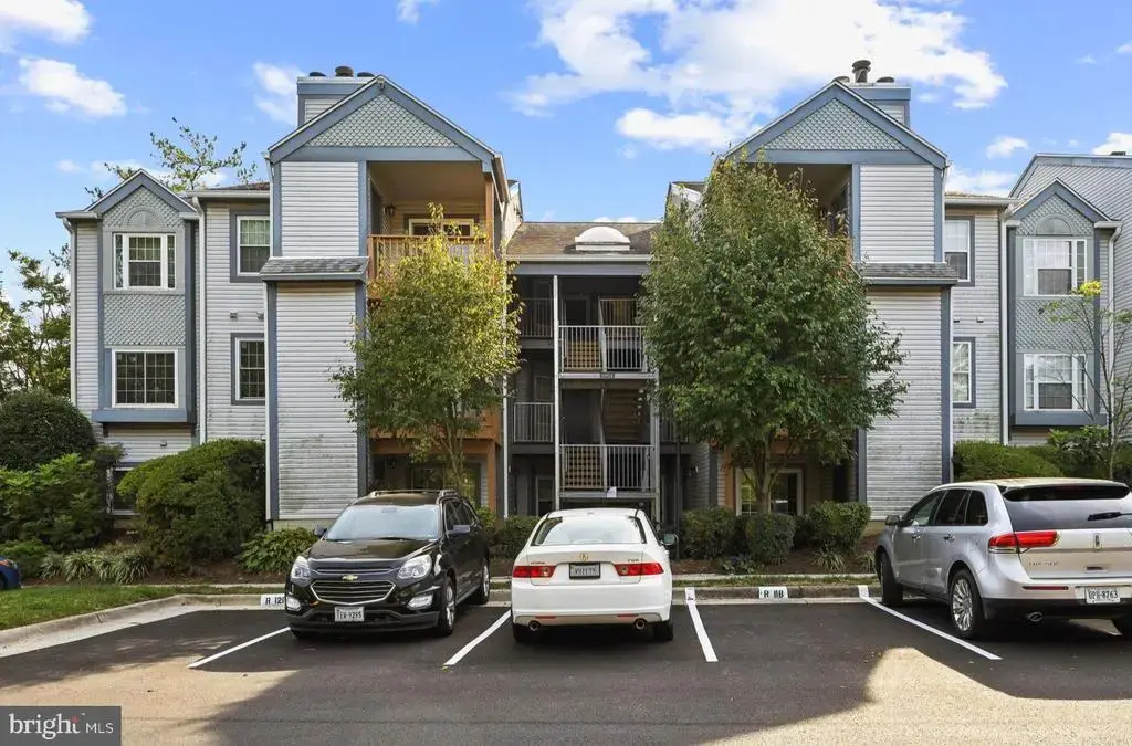 6908 Victoria Dr #i, ALEXANDRIA