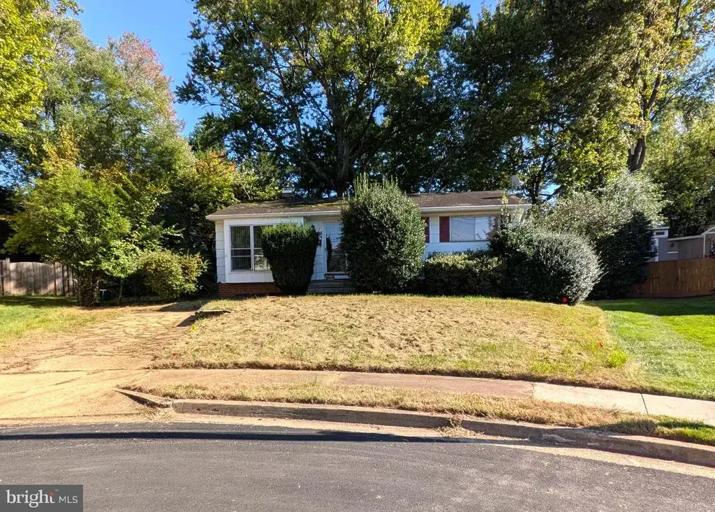 1412 Patrick Cir Sw, VIENNA