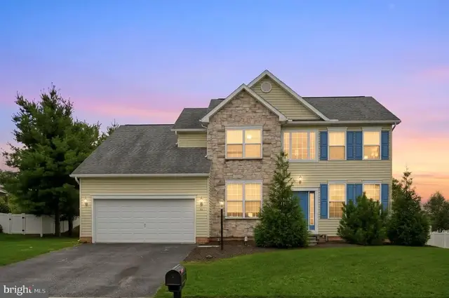 52 Quartz Ridge Dr, York