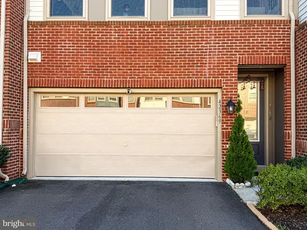 42369 Alder Forest Ter, STERLING