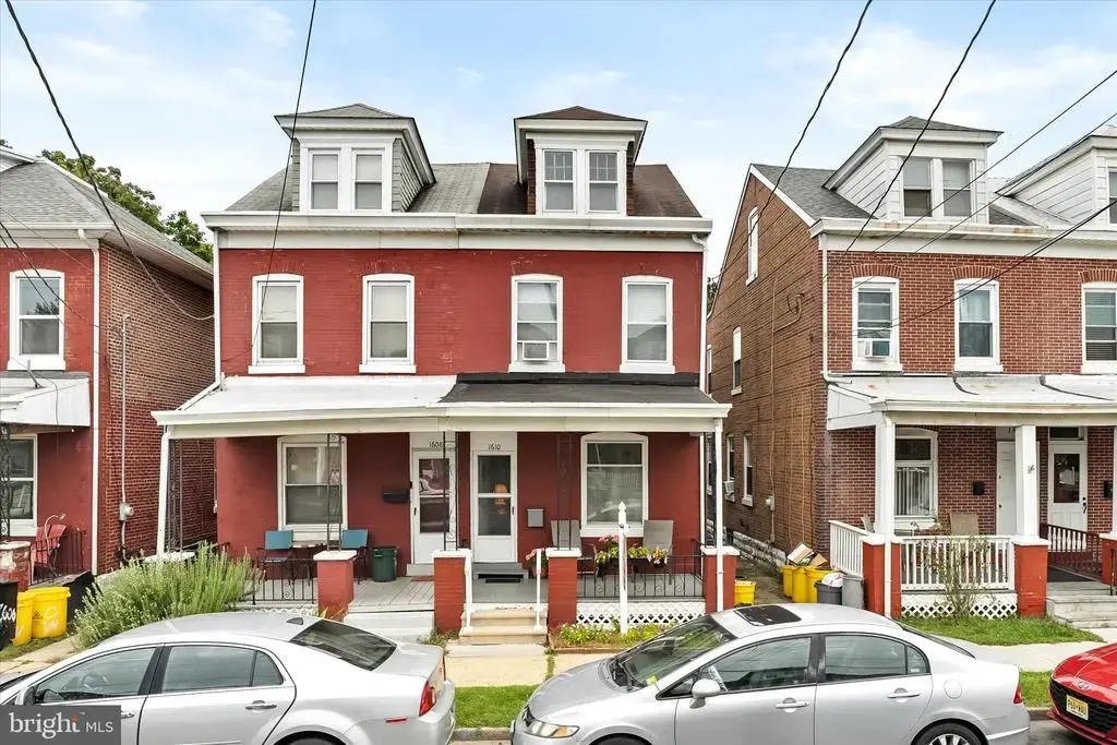 1610 Genesee St, HAMILTON