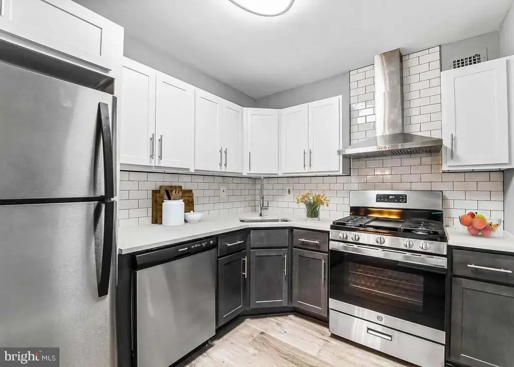 4977 Battery Ln #807, BETHESDA