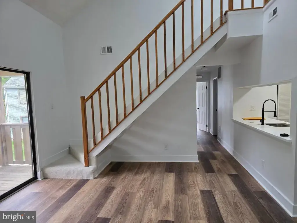 606 The Woods, CHERRY HILL