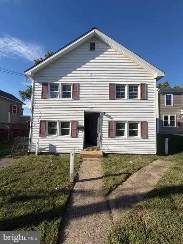 125 E Lake St, Middletown