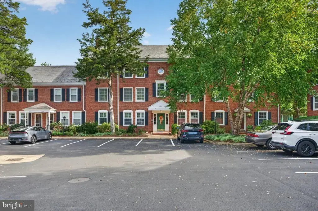 3027 S Columbus St S #b1, ARLINGTON