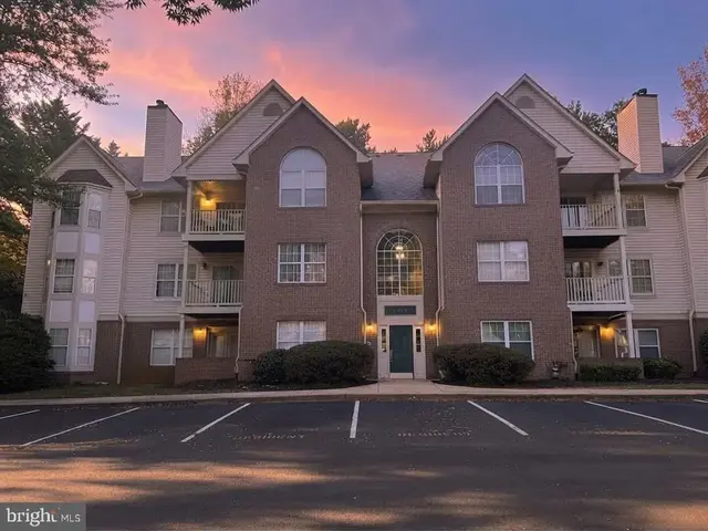 9811 Lake Pointe Ct #304, Upper Marlboro