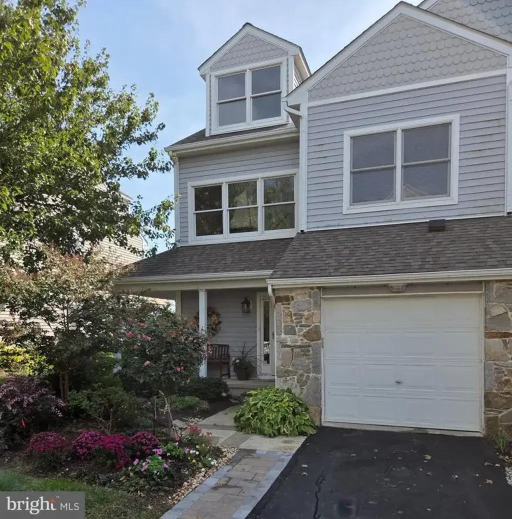 208 Widgeon Way, CHESTER