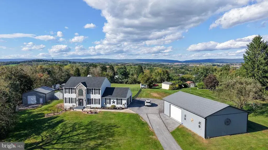 826 Bossler Rd, LEESPORT