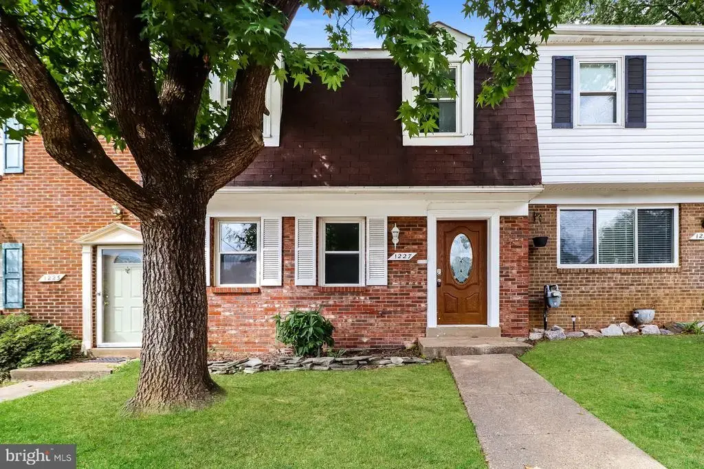 1227 Thomas Jefferson Pl, FREDERICKSBURG