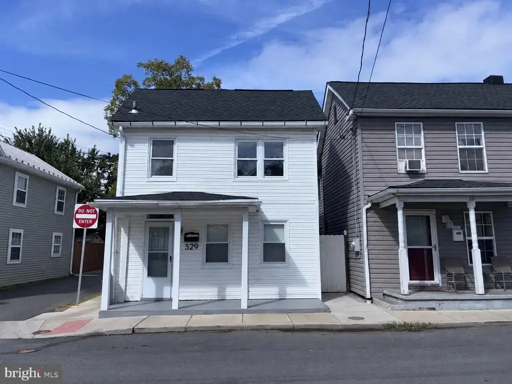 329 Fairview Ave, WINCHESTER