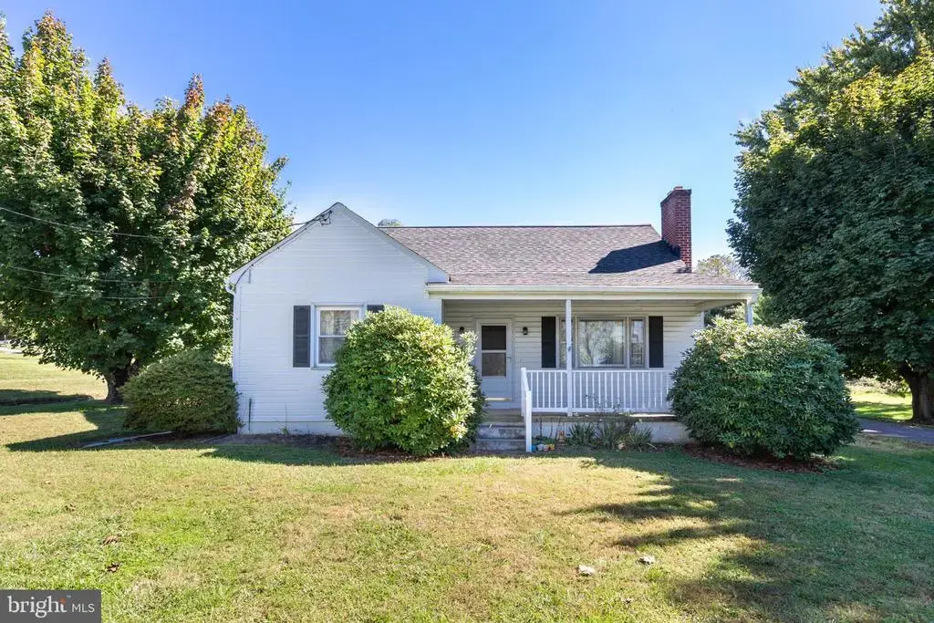 15811 Hanover Pike, UPPERCO