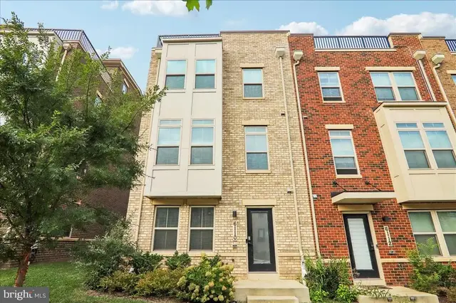 6110 Northwest Dr, Hyattsville