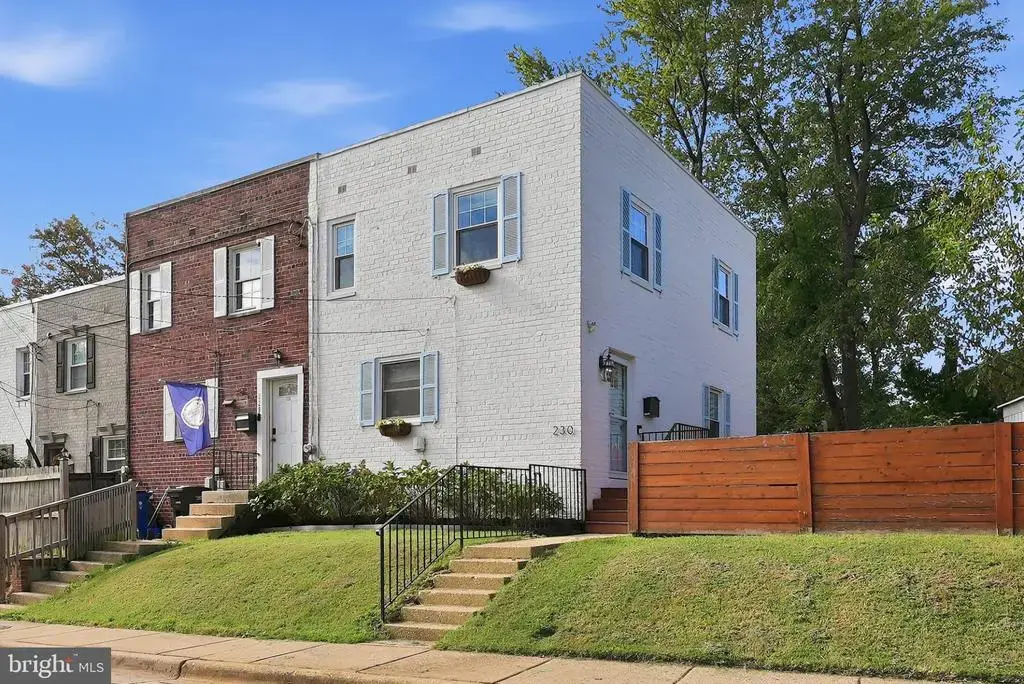 230 Aspen St, ALEXANDRIA