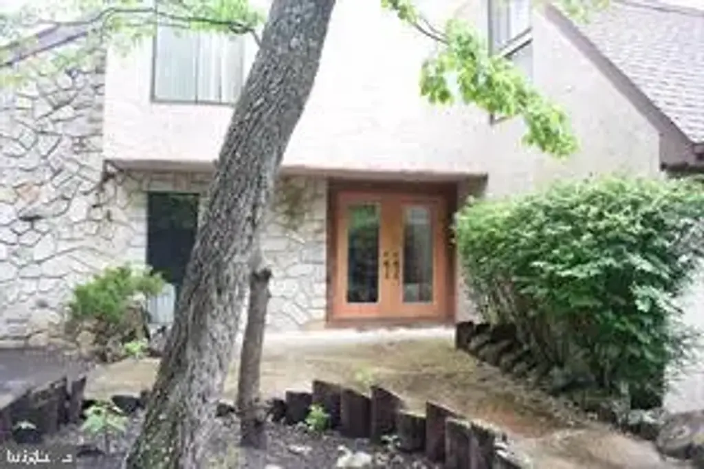 50 Woodhurst Dr, VOORHEES