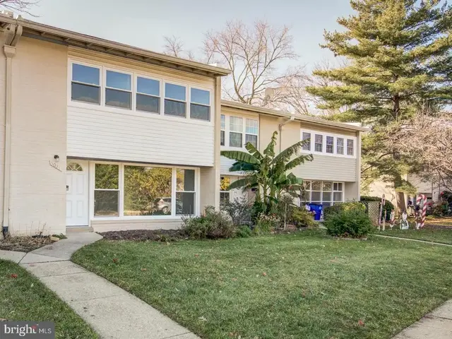 5021 Americana Dr, Annandale