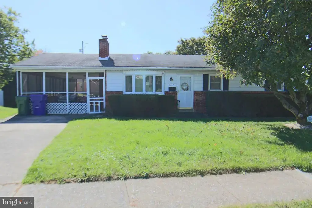 3335 Trinity Rd, HARRISBURG