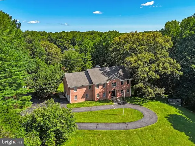 9200 Falls Run Rd, Mclean