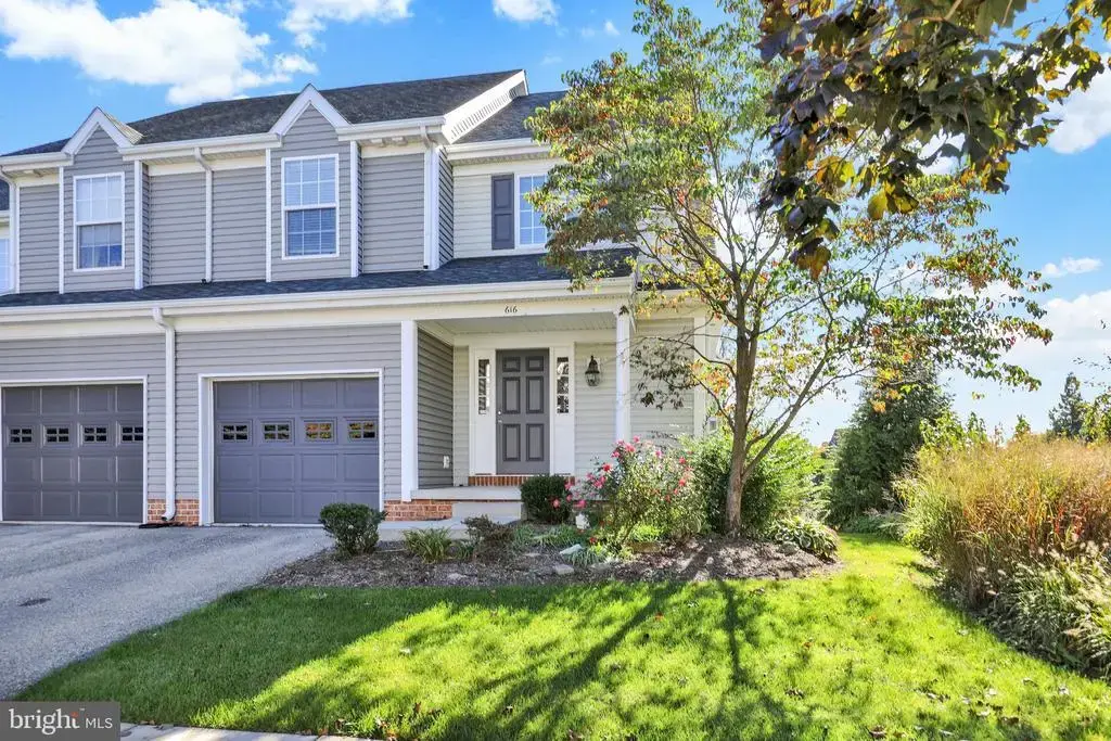 616 Chatham Way, LITITZ