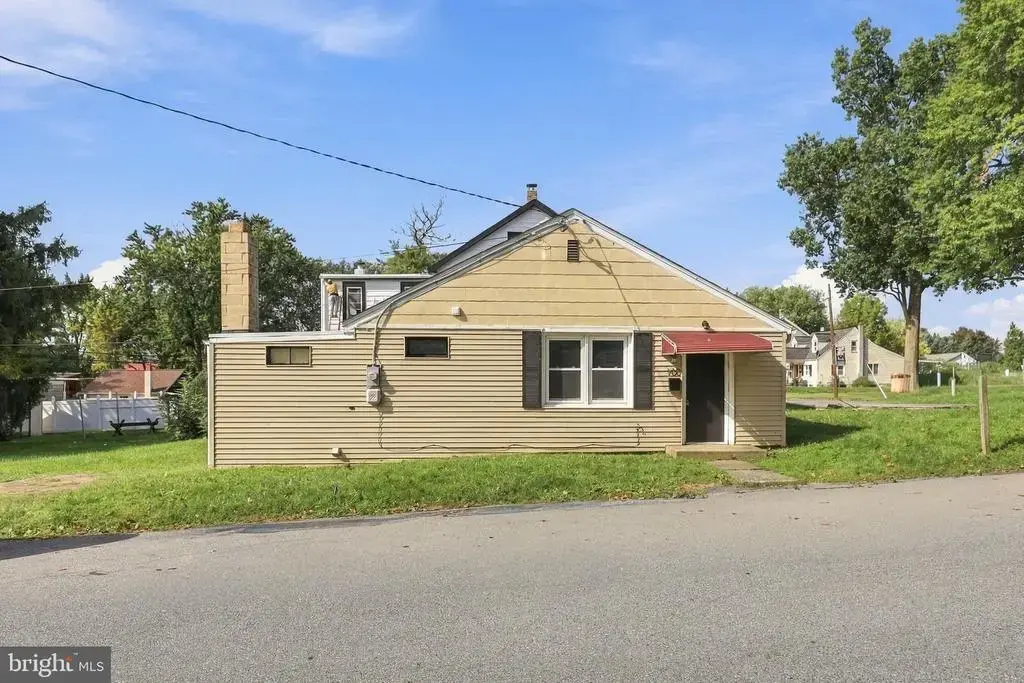 100 N Pine St, MARIETTA