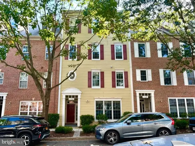 104 Bucksfield Rd #104, Gaithersburg
