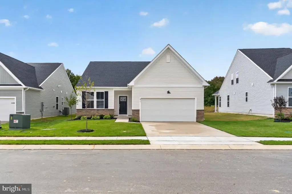 877 Virdin Dr, SMYRNA