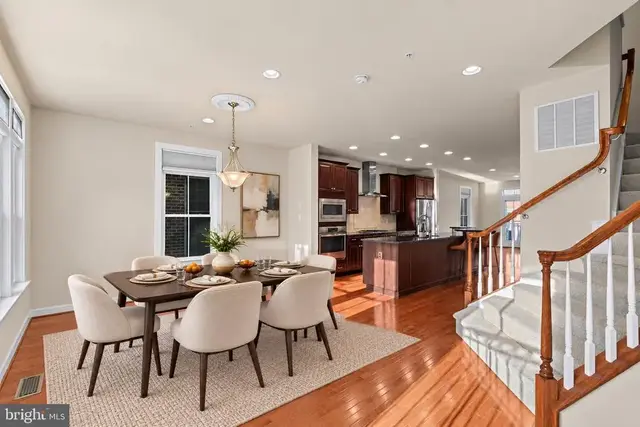419 Parkview Ave, Gaithersburg