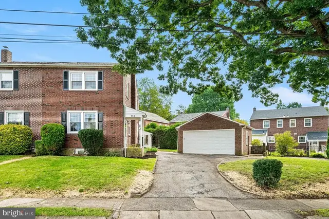 751 Oak View Rd, Ardmore