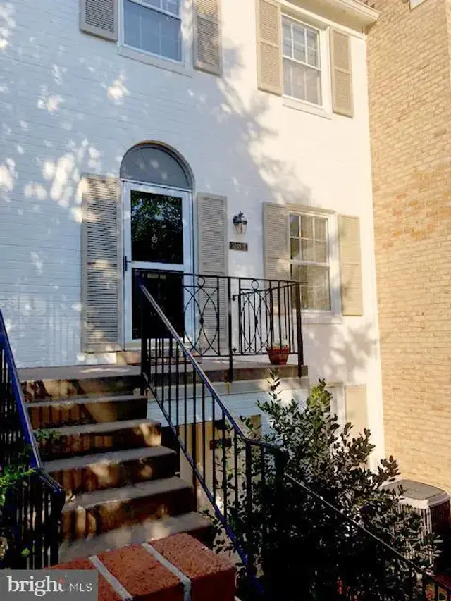 3249 B Sutton Pl Nw #b, Washington