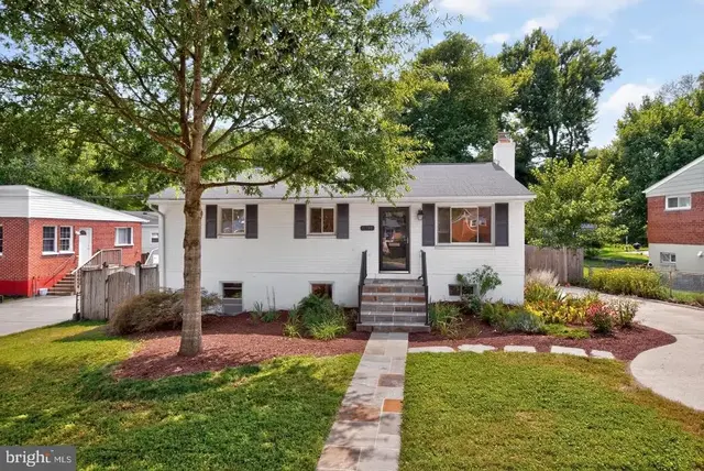 11302 Schuylkill Rd, Rockville