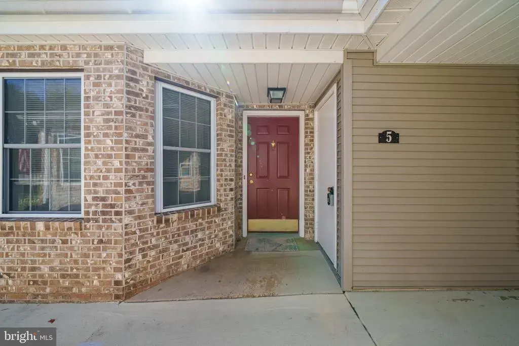 5 Kensington Ct, WILMINGTON