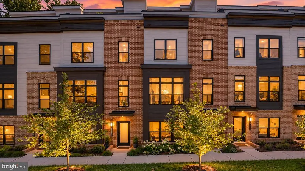2110 Tysons Ridgeline Rd, FALLS CHURCH