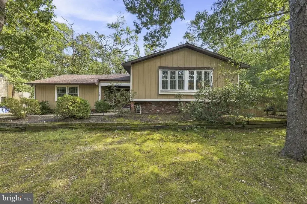207 Brandywine Ct, MEDFORD