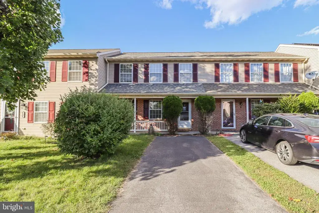 57 Chelmsford Dr, MARIETTA