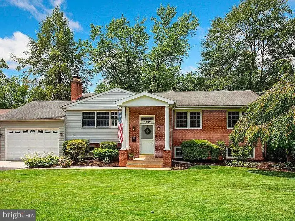 1632 Morrill Ct, MCLEAN