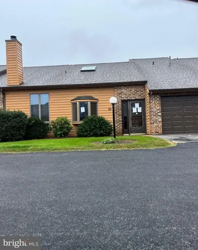 95 Westview Manor #95, York