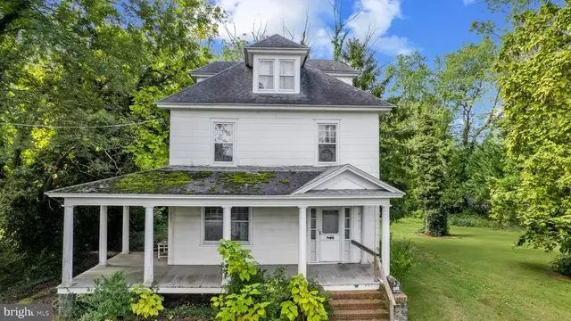 1308 Glasgow St, Cambridge