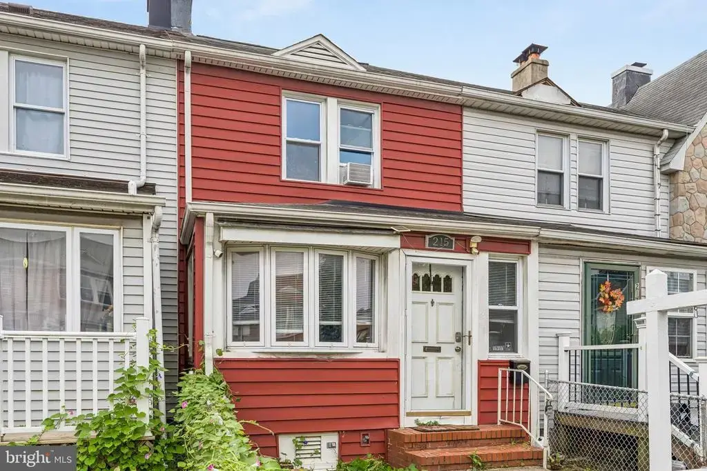 215 Saint Helena Ave, DUNDALK