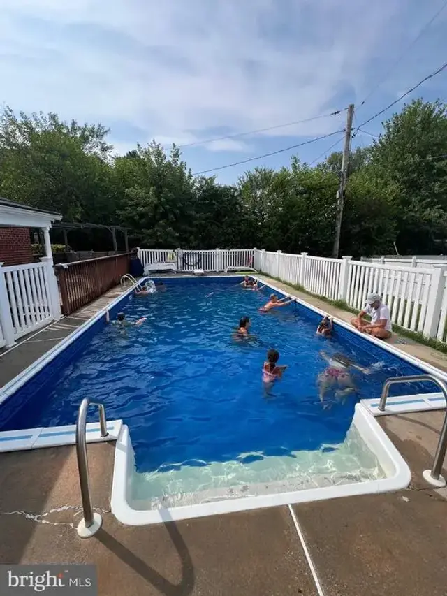 N/A, Reisterstown