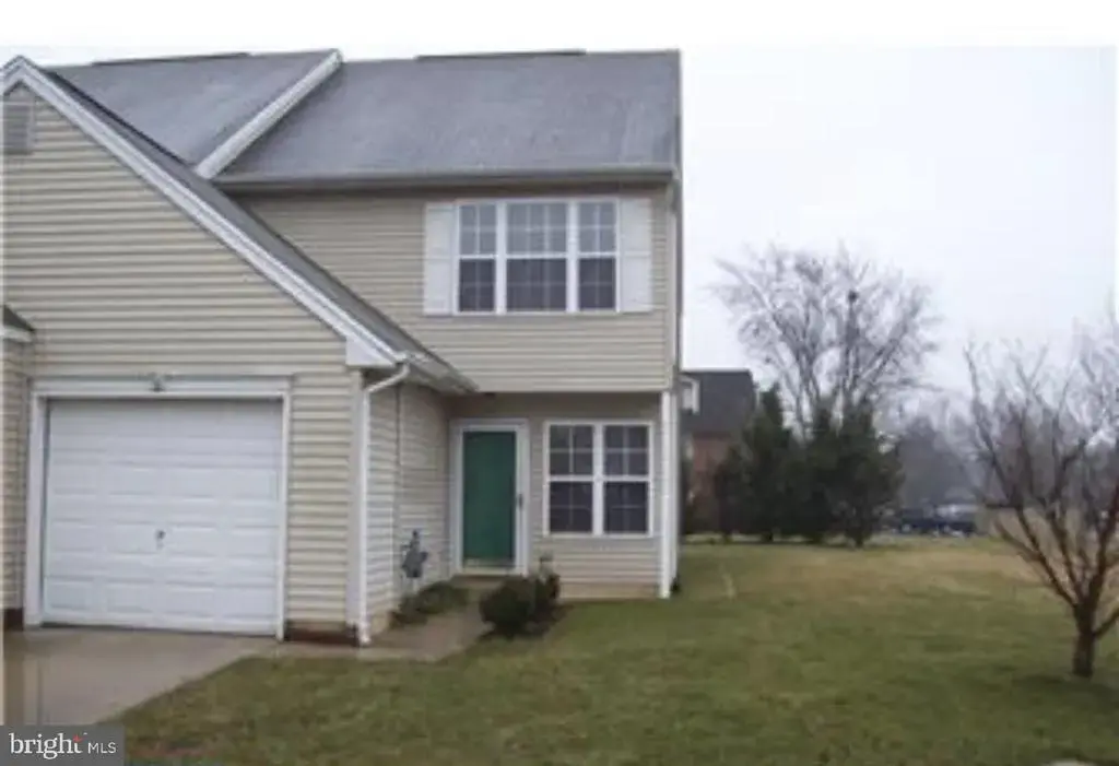 32 Periwinkle Ct, DOVER