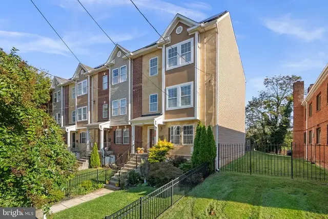 1444 Morris Rd Se, Washington