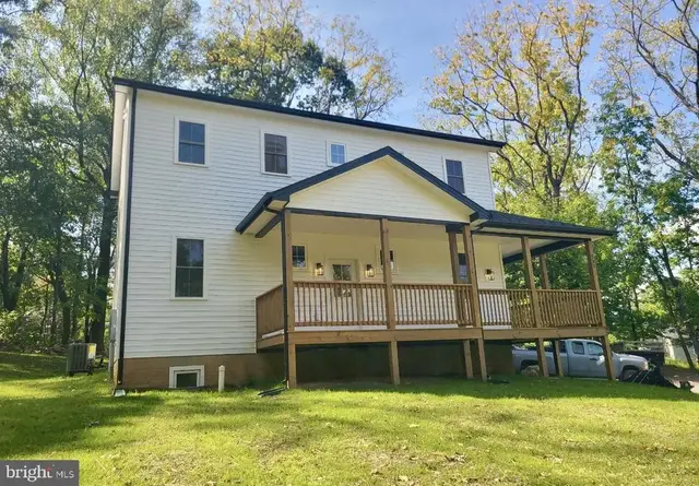 202 Split Rail Rd, Front Royal